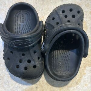 Black crocs